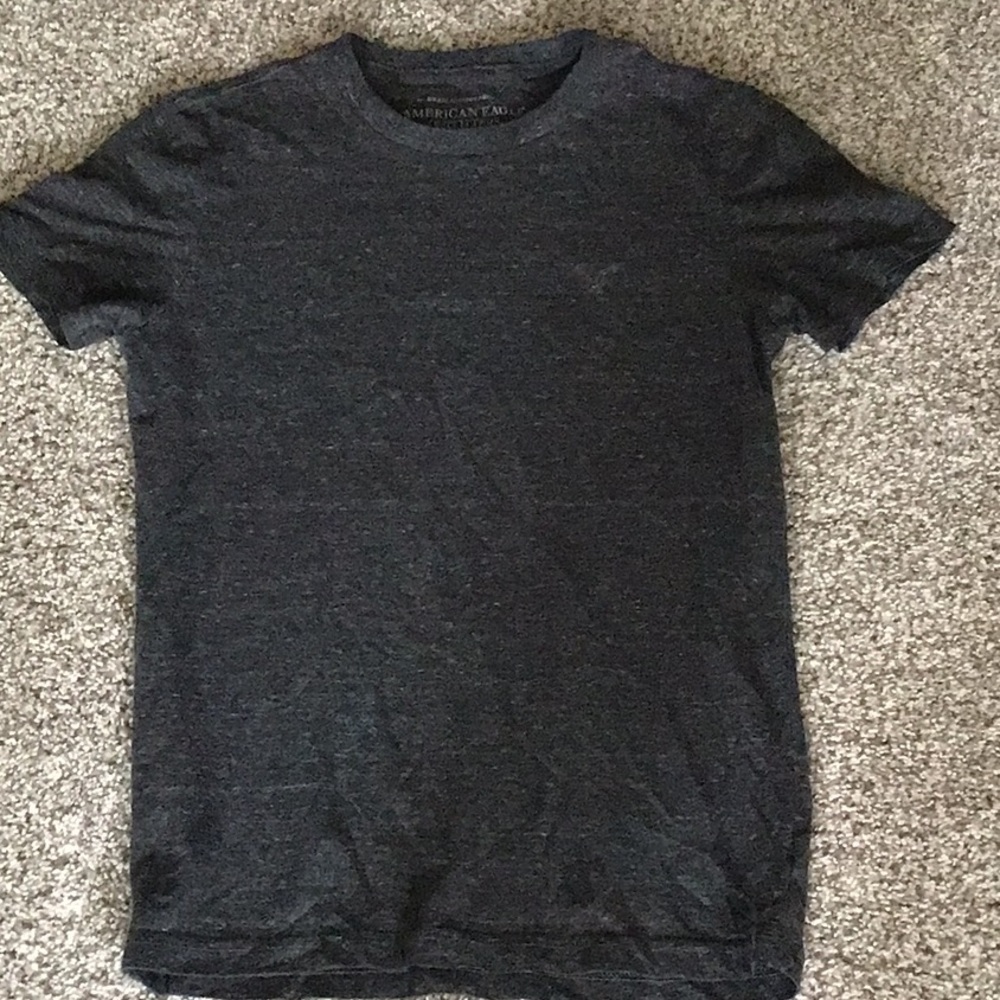 Gray American Eagle shirt